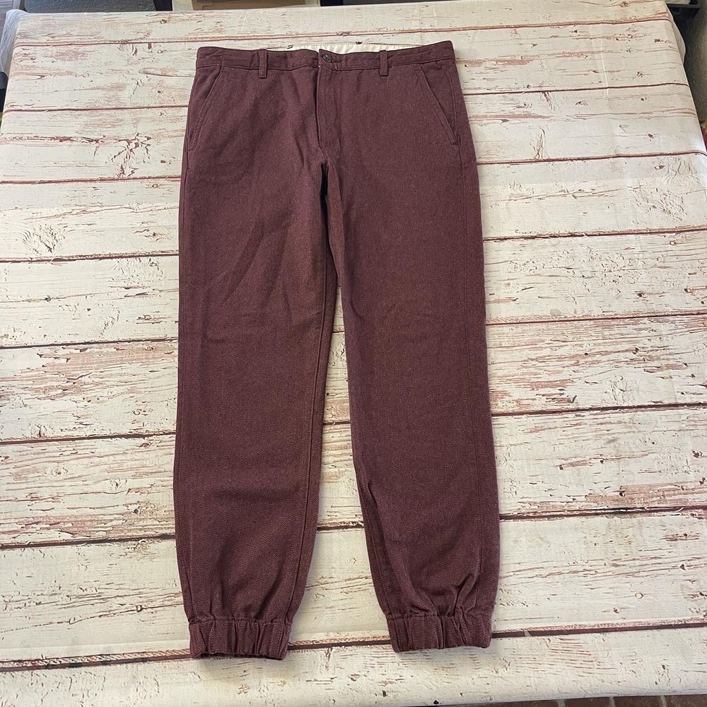 Levis Men's Denim Jeans Joggers Burgundy Size 36 Waist Elastic Banded Mens